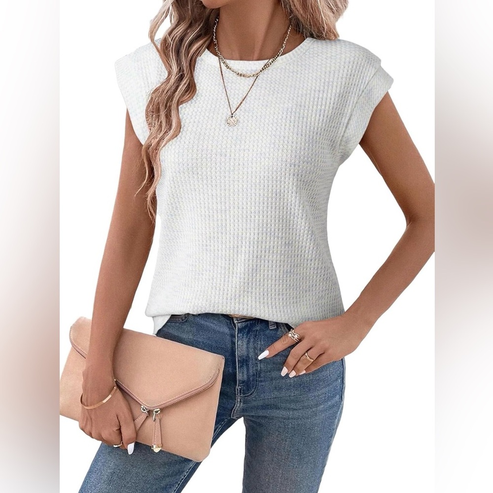 Casual White Waffle Top. XL